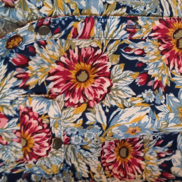 Laura Scott Petite Women's Size XLP Floral print Long Sleeve Shirt - Picture 3 of 12